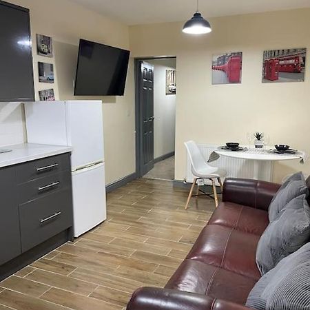 Modern 2 Bedroom Apartment In Derby City Centre Zewnętrze zdjęcie