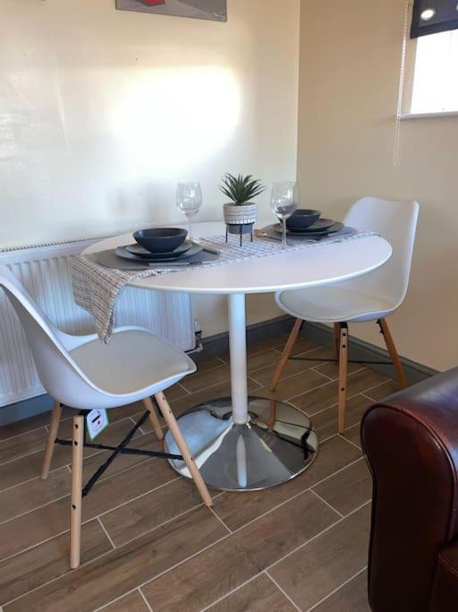 Modern 2 Bedroom Apartment In Derby City Centre Zewnętrze zdjęcie